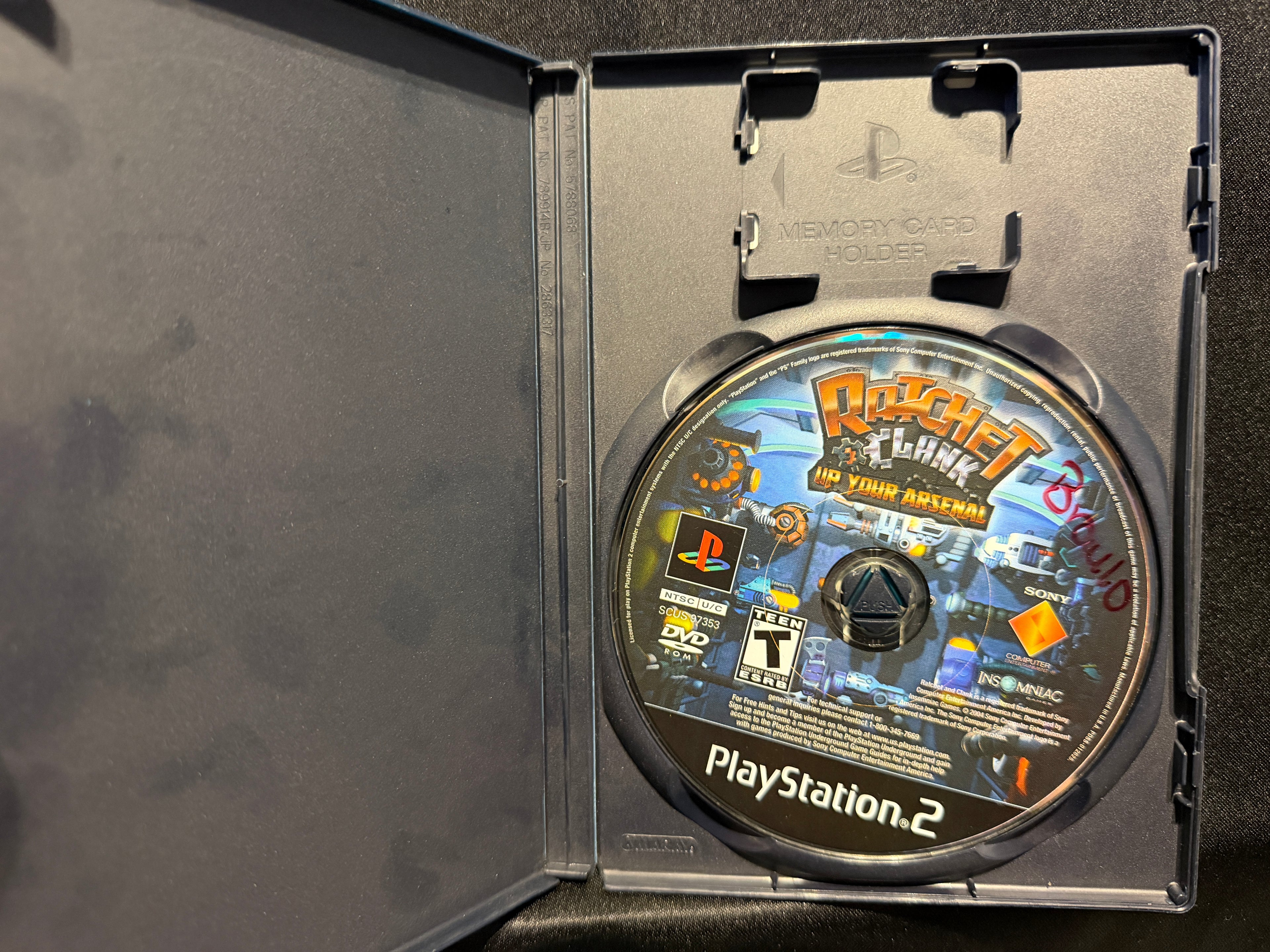 Ratchet & Clank up your arsenal
